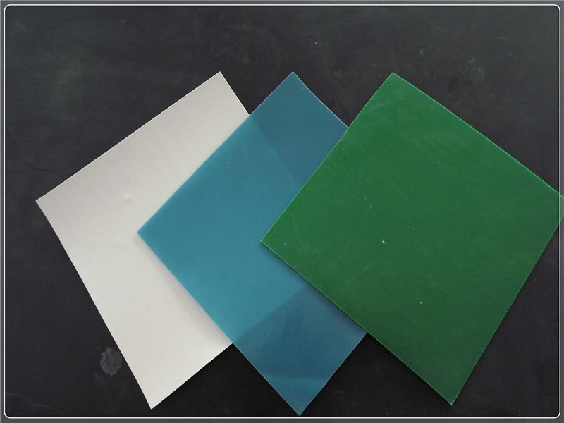 冬季鋪設土工膜要注意的事項