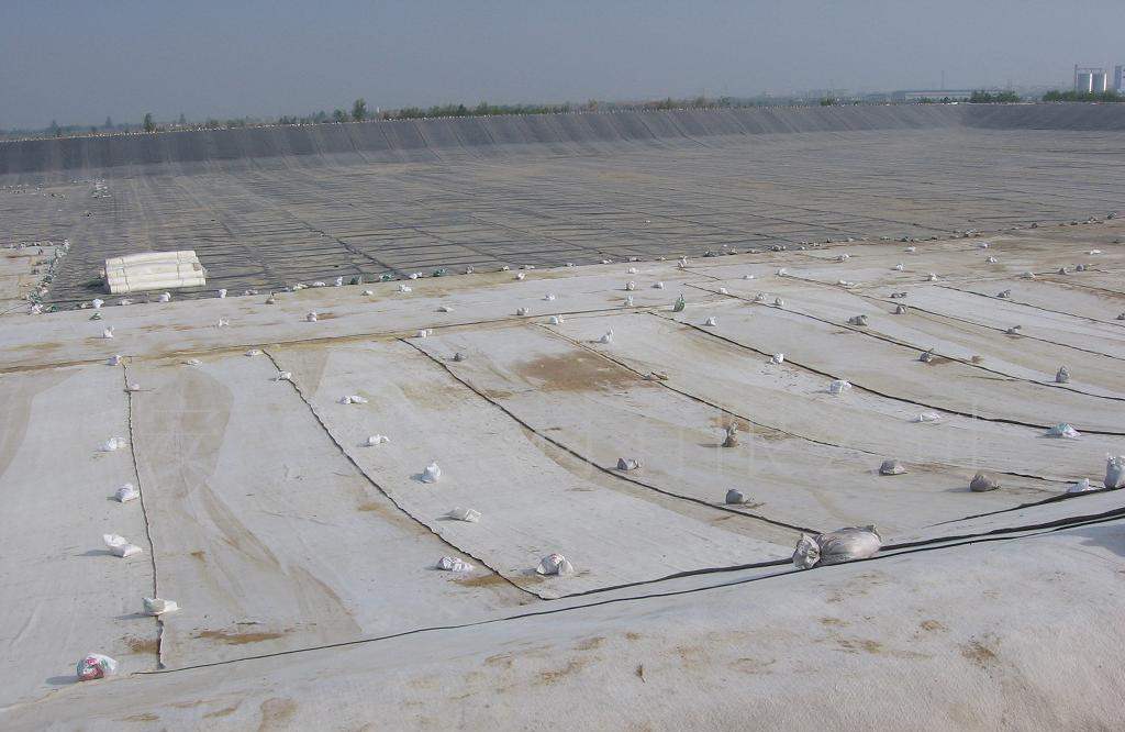 采用HDPE土工膜為核心填埋場都怎樣了?